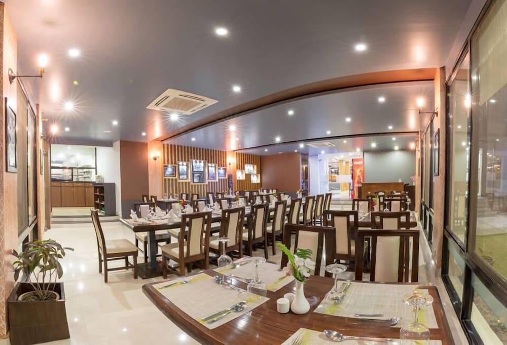 Hotel Mudita Kathmandu Ngoại thất bức ảnh